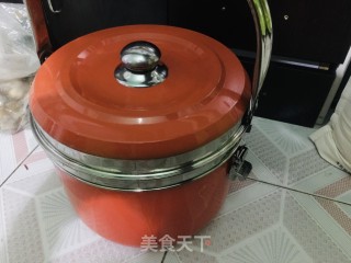 鲫鱼焖黄豆的做法步骤：8