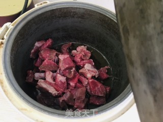 牛肉焖萝卜的做法步骤：3