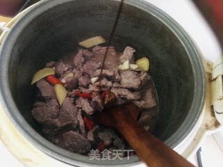 牛肉焖萝卜的做法步骤：4