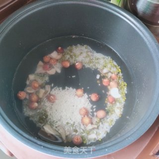 莲子百合绿豆粥的做法步骤：3