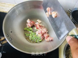 鸡肉蘑菇面的做法步骤：4