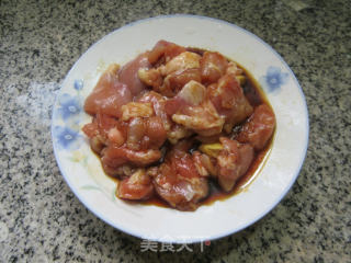 鸡腿肉丁炒豇豆的做法步骤：8
