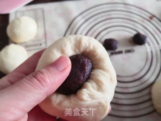 四叶䓍豆沙包的做法步骤：4