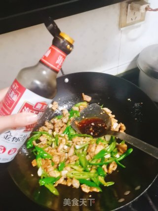 辣椒炒肉的做法步骤：7