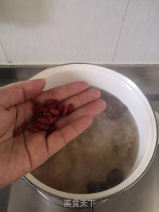 银耳红枣汤的做法步骤：6