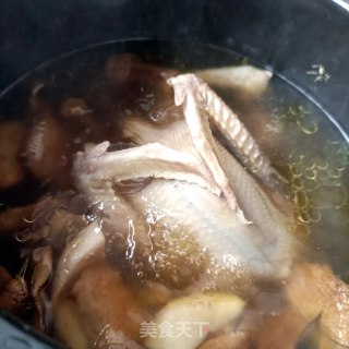 菌菇炖鸽子的做法步骤：12