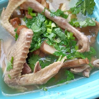 菌菇炖鸽子的做法步骤：16