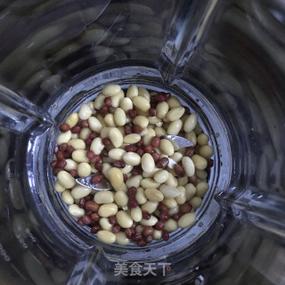 黄豆红豆浆的做法步骤：2