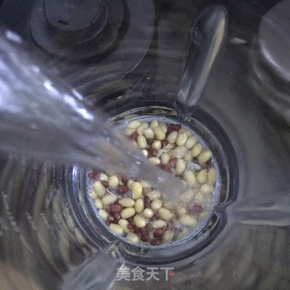 黄豆红豆浆的做法步骤：3