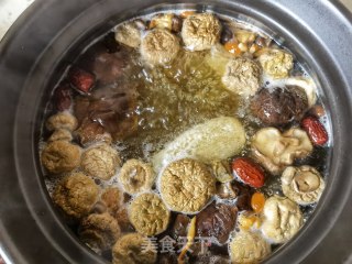 菌菇排骨汤的做法步骤：13