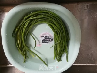 椒油拌豇豆的做法步骤：1
