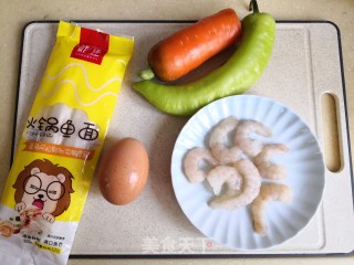 鲜香又营养的炒鱼面的做法步骤：1