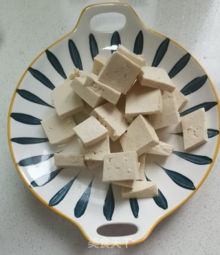 西红柿青菜炒豆腐的做法步骤：1