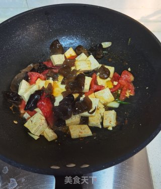 西红柿青菜炒豆腐的做法步骤：9