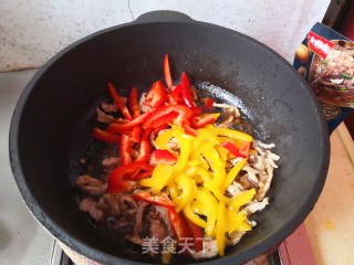 彩椒炒肉的做法步骤：4