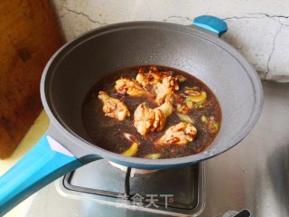可乐鸡翅根的做法步骤：7