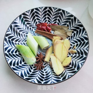红烧肘子的做法步骤：5