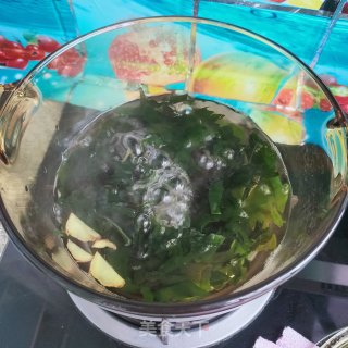 裙带菜肉丸汤的做法步骤：5