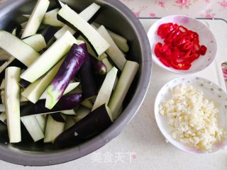 茄子焖面的做法步骤：2