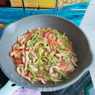 鸡胸肉炒辣椒的做法步骤：12