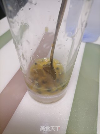 百香果汁的做法步骤：2