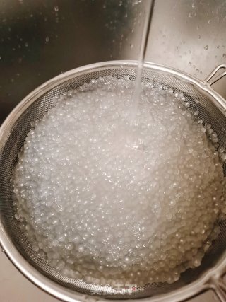 芒果椰汁西米露的做法步骤：3