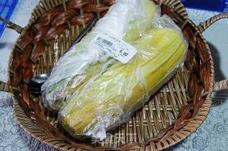 蒸玉米的做法步骤：1
