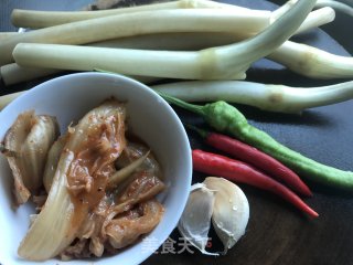 酸辣藕尖的做法步骤：1