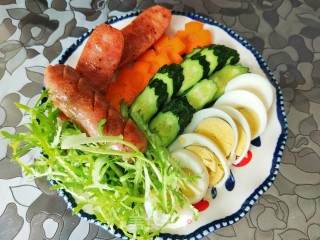 烤肠鸡蛋沙拉的做法步骤：9