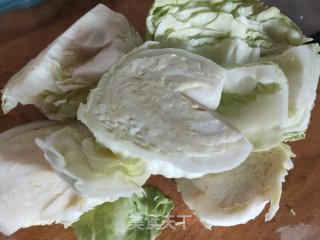 猪肉圆白菜饺子的做法步骤：3