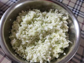 猪肉圆白菜饺子的做法步骤：7