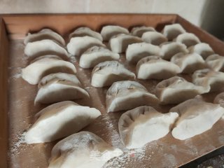 猪肉圆白菜饺子的做法步骤：17