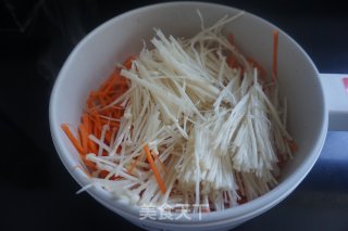 鱼香肉丝荞麦冷面的做法步骤：8