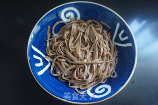 鱼香肉丝荞麦冷面的做法步骤：19