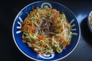 鱼香肉丝荞麦冷面的做法步骤：20