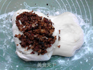 酱香菌菇腊肉夏巴塔的做法步骤：34