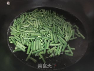 芝麻酱拌豆角的做法步骤：3