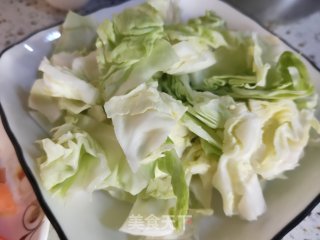 西红柿圆白菜炒鸡蛋的做法步骤：3