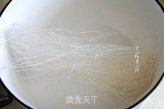 蒜蓉粉丝娃娃菜的做法步骤：1