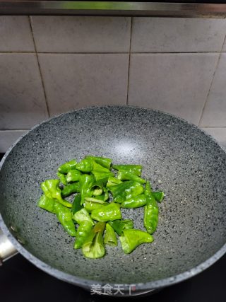 辣椒炒肉片的做法步骤：4