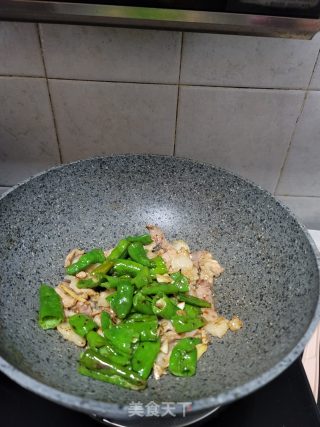 辣椒炒肉片的做法步骤：11
