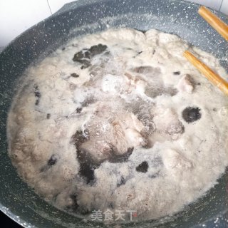 冬瓜炖排骨的做法步骤：2