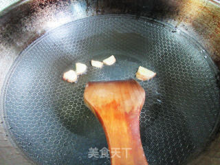 六月黄炒茭白的做法步骤：5