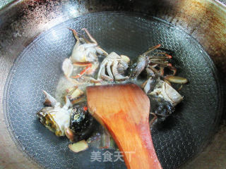 六月黄炒茭白的做法步骤：7