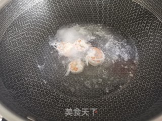 藜麦虾仁蔬菜沙拉的做法步骤：2