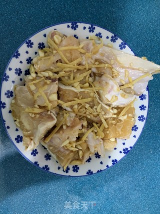 蒜蓉蒸龙躉腩的做法步骤：2