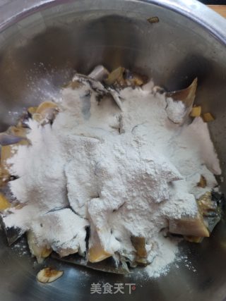 炸鲟龙鱼骨的做法步骤：6