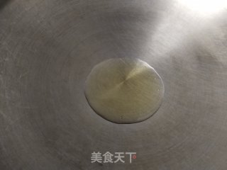 油炸花生米的做法步骤：2