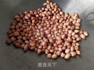 油炸花生米的做法步骤：4