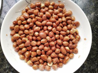 油炸花生米的做法步骤：7